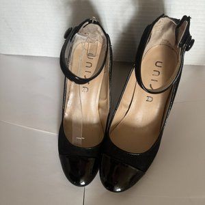 Unisa Mary Jane Pumps